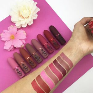 Lippy Chic Ultra Creme Lipstick