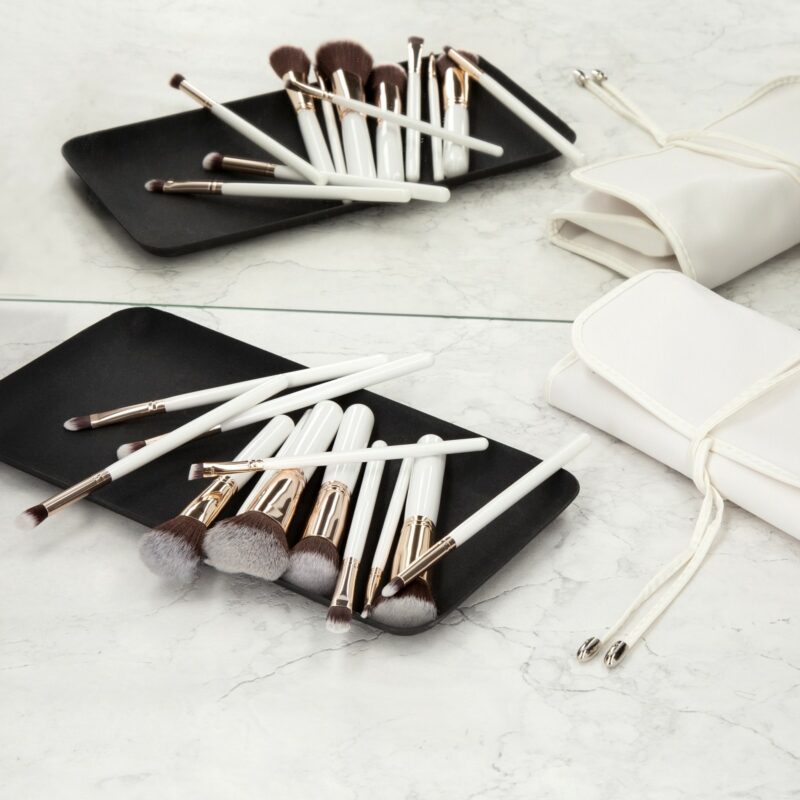 12Pcs Kabuki Makeup Brush Set - White - Image 3