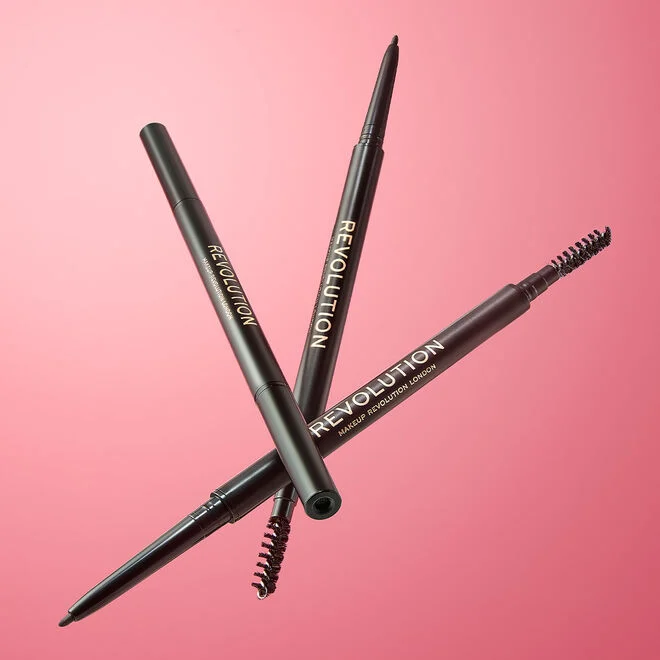 Revolution Precise Brow Pencil - λεπτό μολύβι φρυδιών με βουρτσάκι