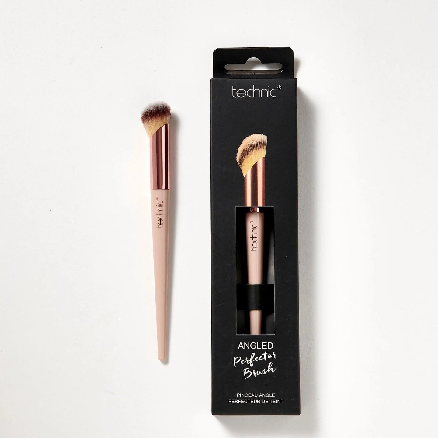 TECHNIC Angled Perfector Brush λοξό πινέλο ακριβείας